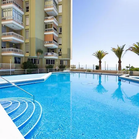 Live Decre Con Piscina 아파트 *
